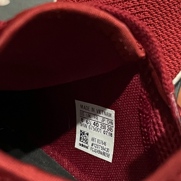 Adidas Originals Women's NMD_R1 Sneaker new burgundy white, purple&coral - Picture 14 of 14